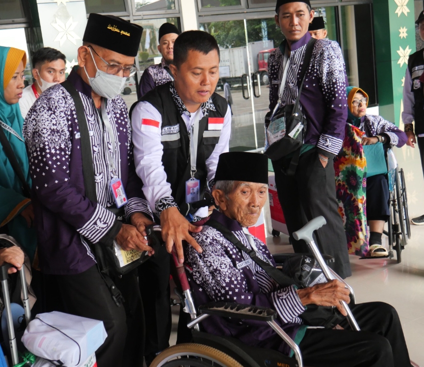 Jemaah Haji Kloter 5 Embarkasi Palembang Asal Bangka Telah Berangkat Jumat 17 Mei 2024 Malam Ini 