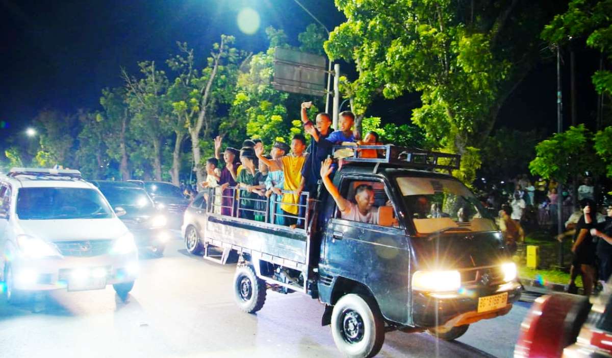 Takbir Bergema, Warga Sambut Idul Fitri dengan Penuh Sukacita