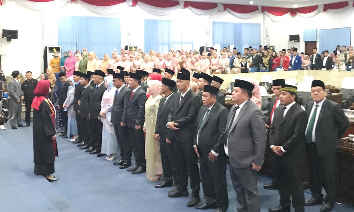 40 Anggota DPRD Lahat Resmi Dilantik 