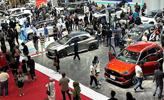 Domestic Highlights Hari Ini, Indeks Kepercayaan Industri Mei 2025 Naik tapi Penjualan Mobil Turun 15 Persen 