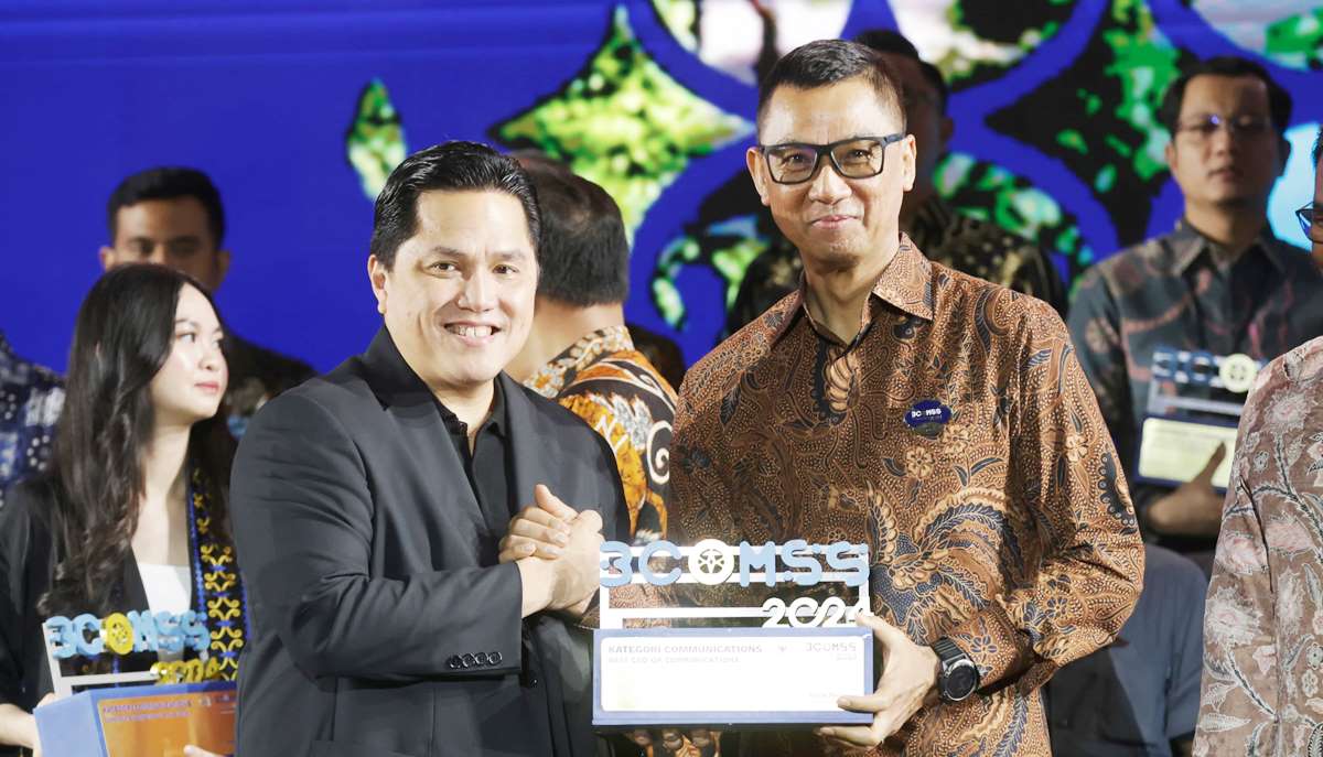 Dirut PLN Raih Best CEO of Communications, PLN Jadi Best of The Best Communications dengan 12 Penghargaan 