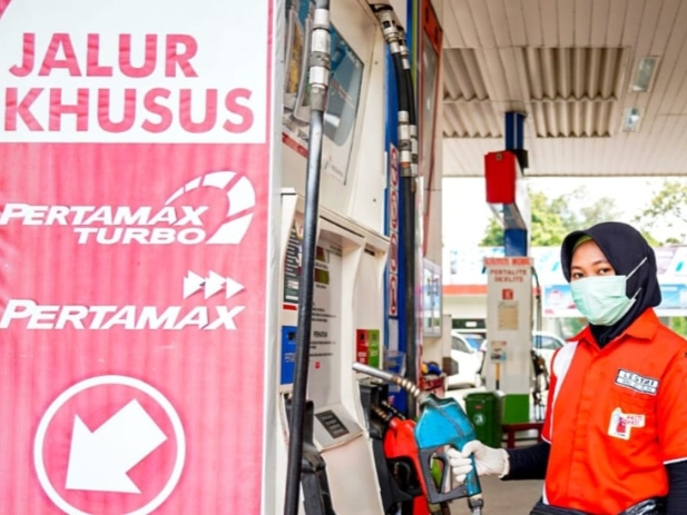 Hore! Harga BBM Kembali Turun Rp1.200 per Liter, Harga di Palembang Berapa Ya?, Simak Updatenya