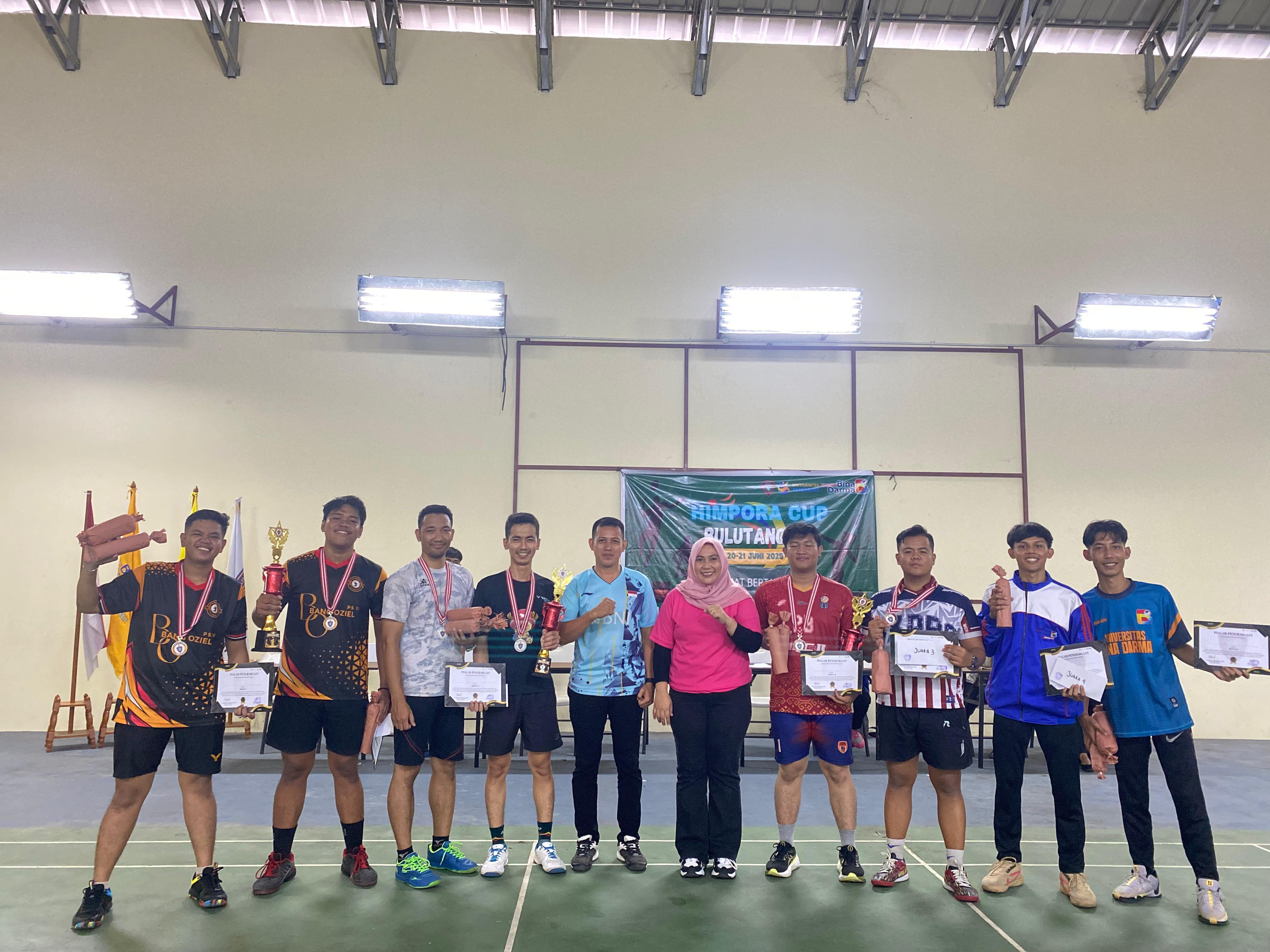 HIMPORA Universitas Bina Darma Sukses Gelar Turnamen Bulutangkis Diikuti 20 Tim