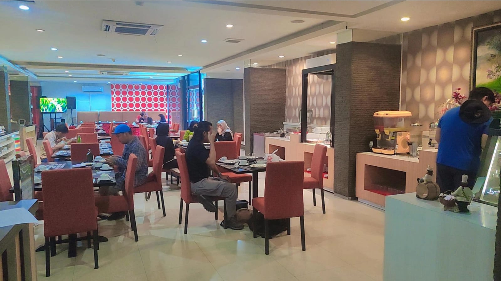 Cobain Sarapan Sepuasnya di Swarna Dwipa Palembang, Cukup Bayar Rp100 Ribu. Ada Dua Menu Populer di Sini!