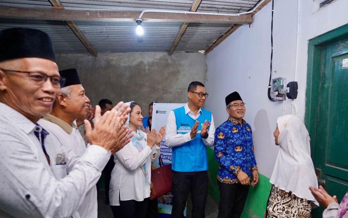 Sambut HLN Ke-80, PLN Berbagi Terang Untuk Masyarakat di Berbagai Daerah