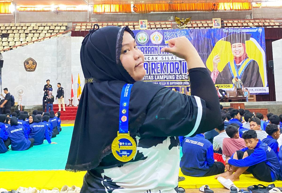 Mahasiswa UBD Raih Medali Emas di Kejuaraan Nasional Pencak Silat Piala Rektor Unila