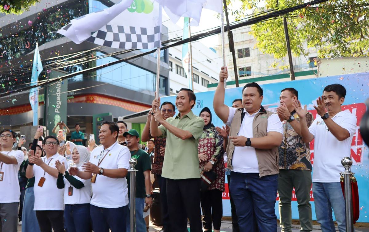 Pegadaian Kanwil III Sumbagsel dan Walikota Palembang Lepas Peserta Mudik Nyaman Bersama Pegadaian