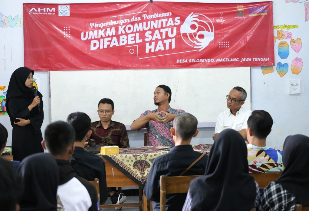 Perkuat Ekonomi Daerah, AHM dan UIN SUKA Yogyakarta Gelar UMKM Komunitas Difabel Satu Hati di Selobendo