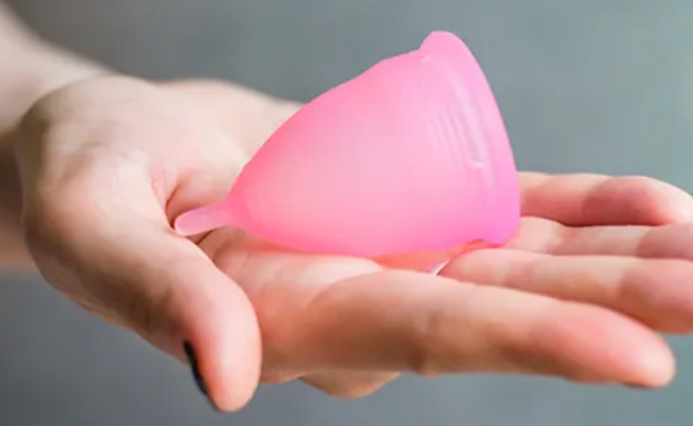 Apa itu Menstrual Cup? Lebih Hemat Dari Pembalut, Begini Cara Pakai dan Melepas yang Benar