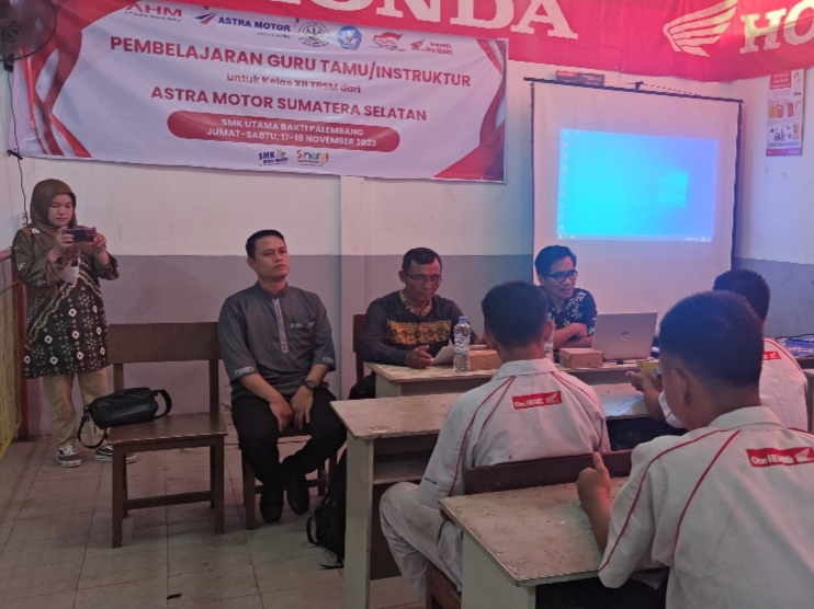 Astra Motor Sumsel Adakan Pelatihan Bagi SMK Utama Bakti Palembang