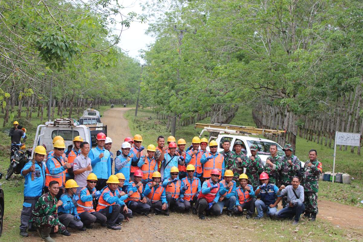 Kolaborasi PLN dan Kodim 0425 Seluma Perkuat Keandalan Listrik Kabupaten Seluma Lewat Gebyar Right of Way