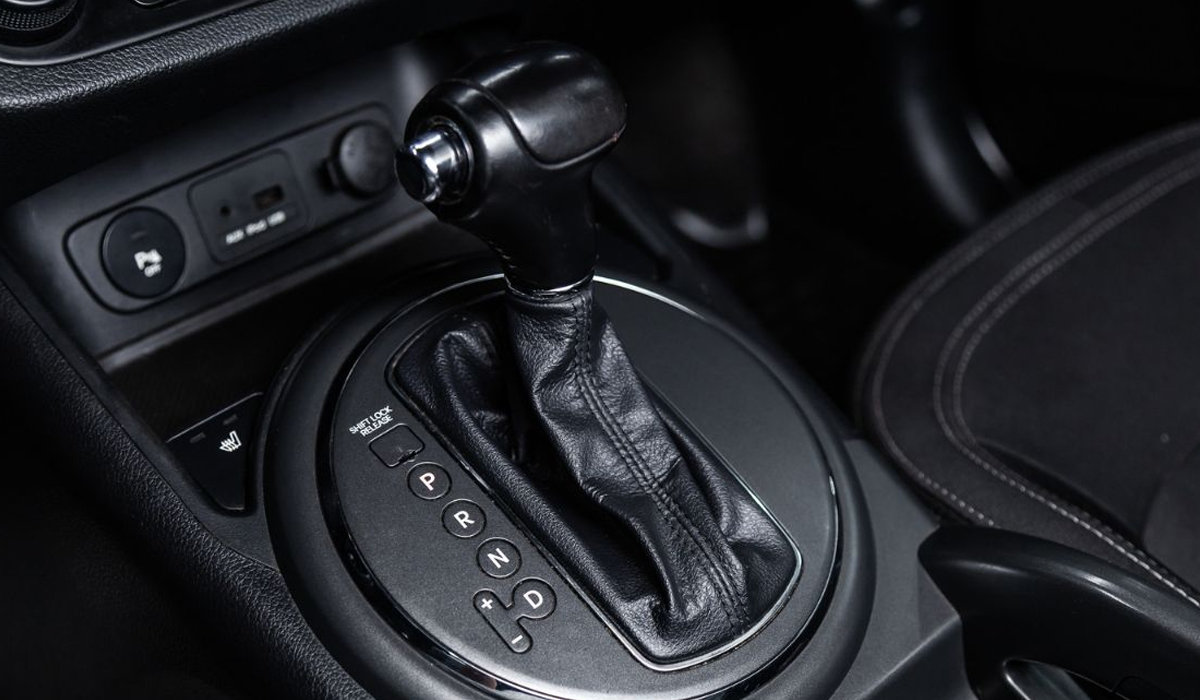 Sering Dilakukan, Ternyata Hal Ini yang Buat Transmisi Mobil Matik Cepat Rusak