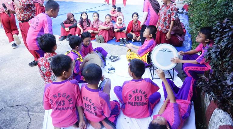 Grab dan OVO Donasikan Rp1,5 Miliar Untuk Berbagai Komunitas di Indonesia