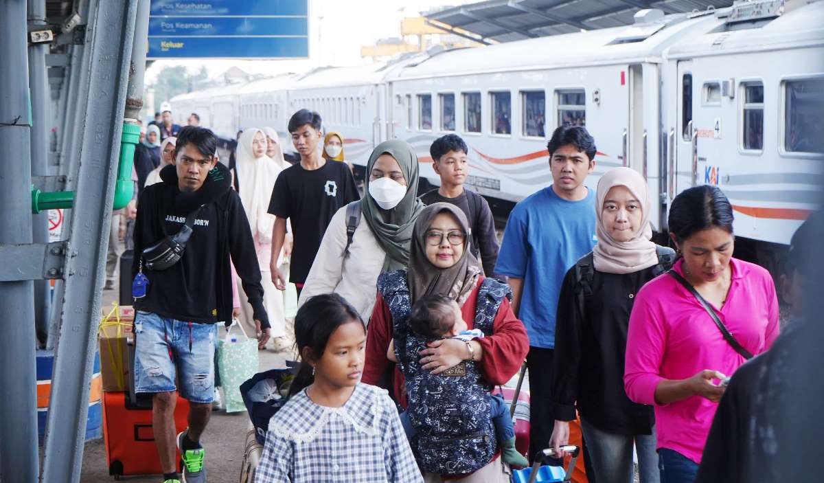 KAI Divre III Palembang Ingatkan Kembali Aturan Pengambilan Gambar di Stasiun Maupun di atas Kereta