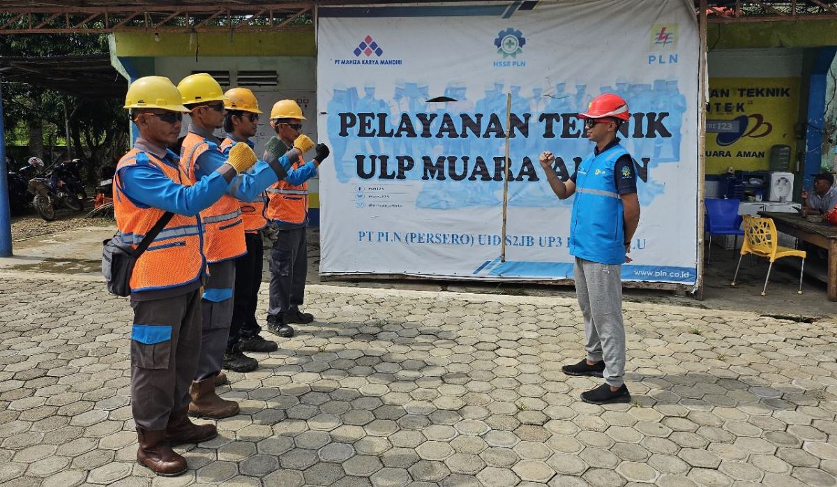 Waspada Cuaca Badai Bengkulu,  PLN Gerak Cepat Pulihkan Listrik