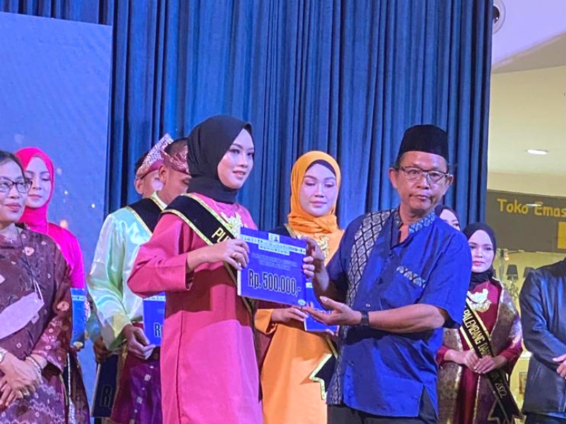 Mahasiswa UBD Raih Penghargaan di Putra Putri Palembang Darussalam 2022