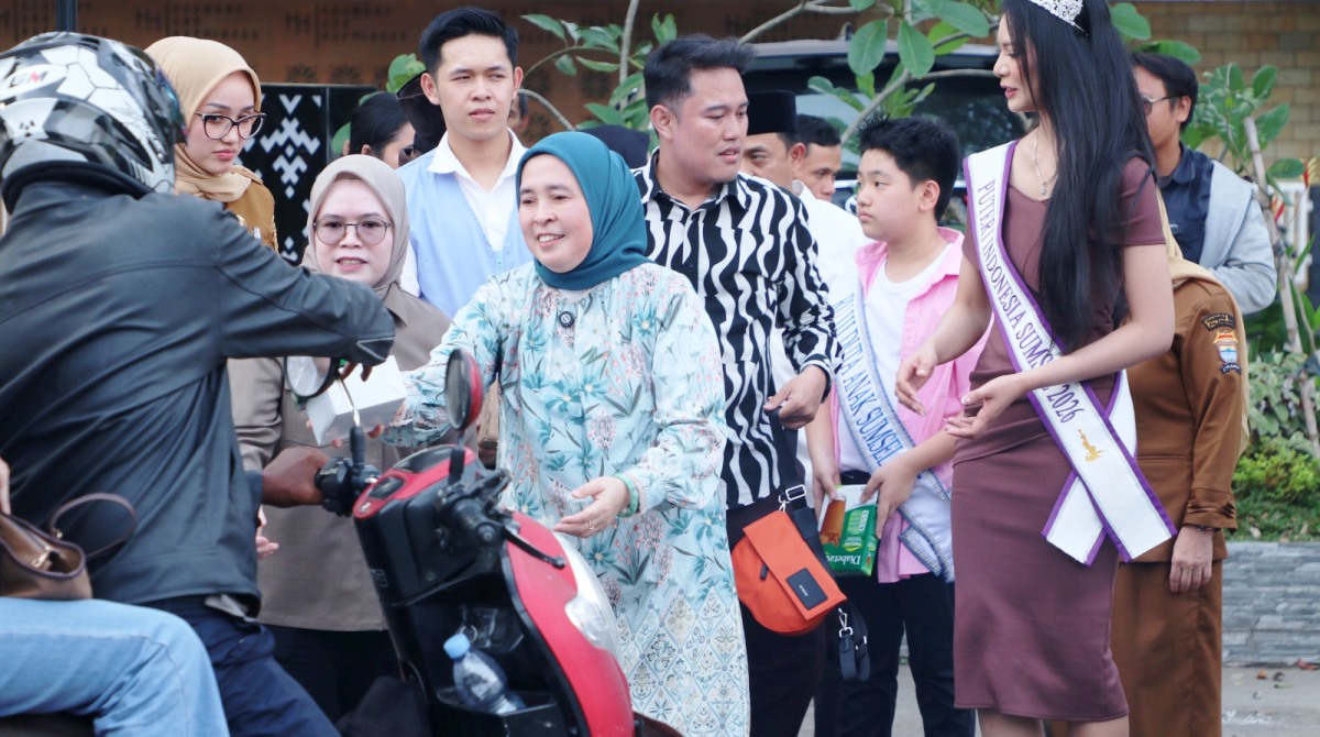 TP PKK Palembang dan RA Group Wujudkan Kepedulian Sosial Ramadan  Lewat Takjil Gratis