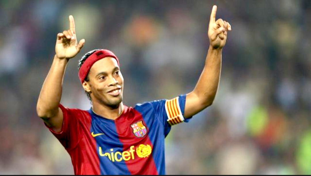 Legenda Kembali! Ronaldinho Tampil di Iklan Shopee, Netizen Nostalgia Gol Ikoniknya