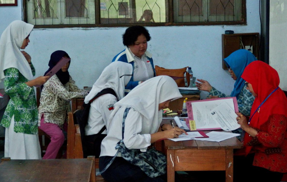 Waspada Covid 19 Naik Lagi, Ini Cara Aman Daftar Ulang SMPB 2025 Agar Tak Tertular