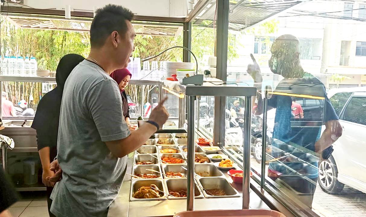 Hadirkan Menu Nusantara dan Chinese Food, Cara Pesan di Restoran Prasmanan Ini Cukup Unik, Cari Tau di Sini
