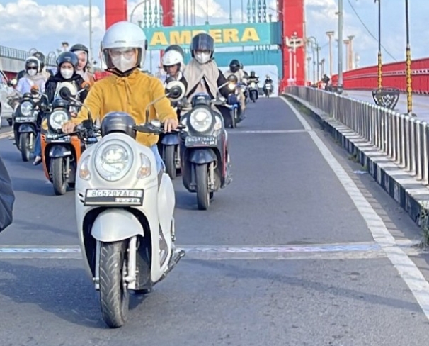 Astra Motor Sumsel Gelar Scoopy Velocreativity, Berekspresi Lewat City Rolling dan Workshop Kreatif Buket