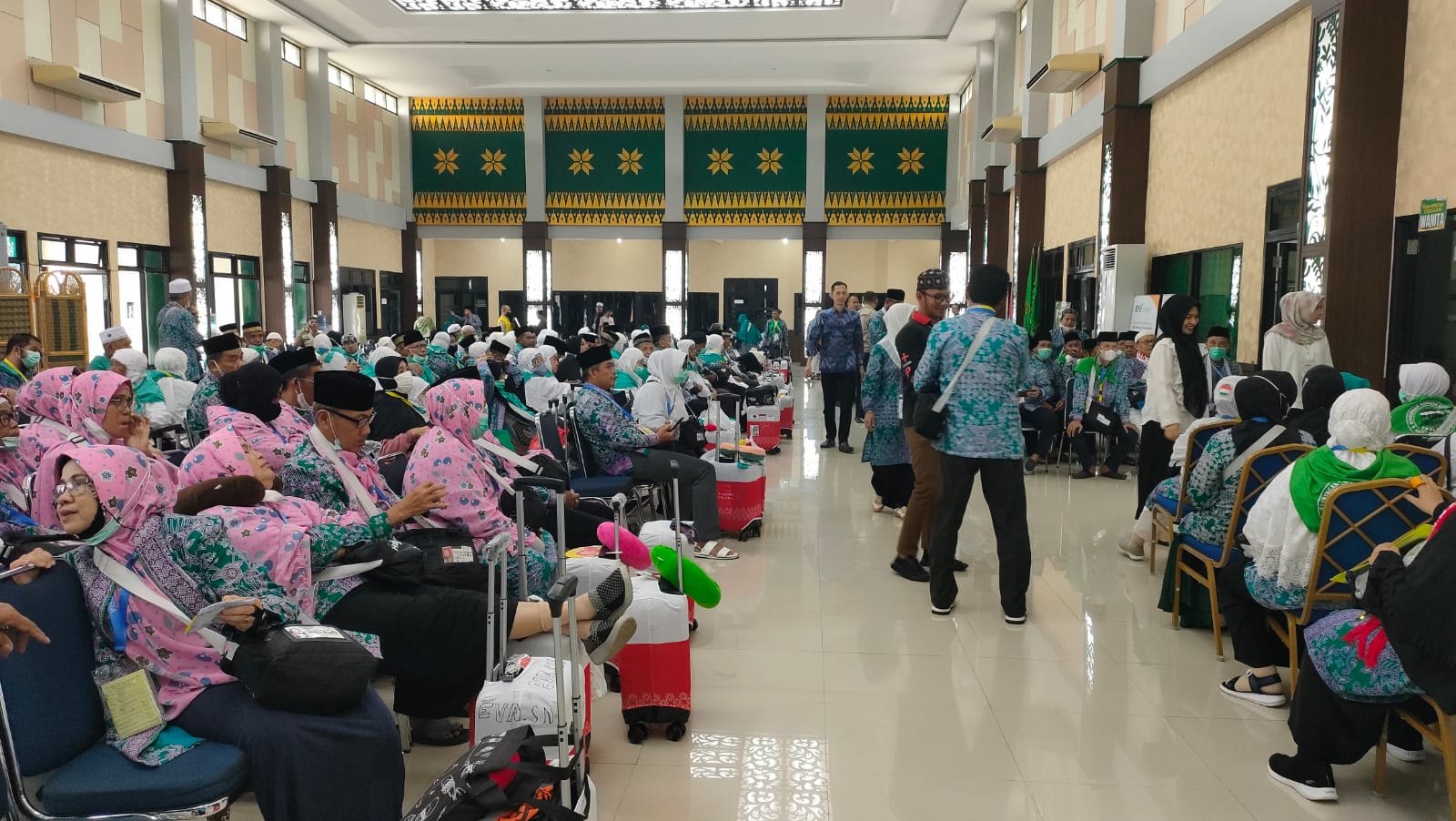 353 JCH Kloter 11 Tiba di Embarkasi Palembang, Jemaah Asal Muba dan Palembang   