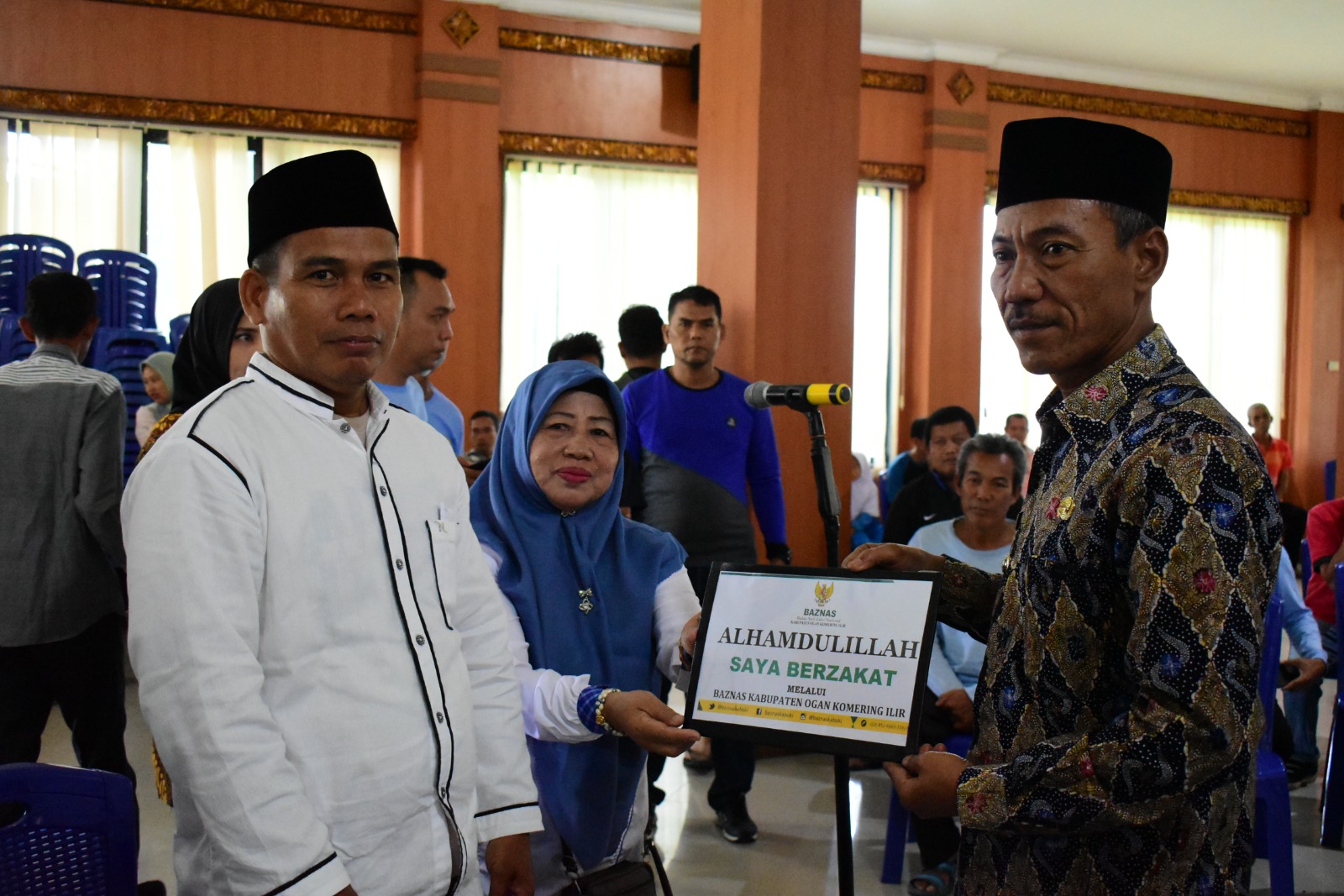 Pejabat dan ASN OKI Salurkan Zakat Lewat Baznas 