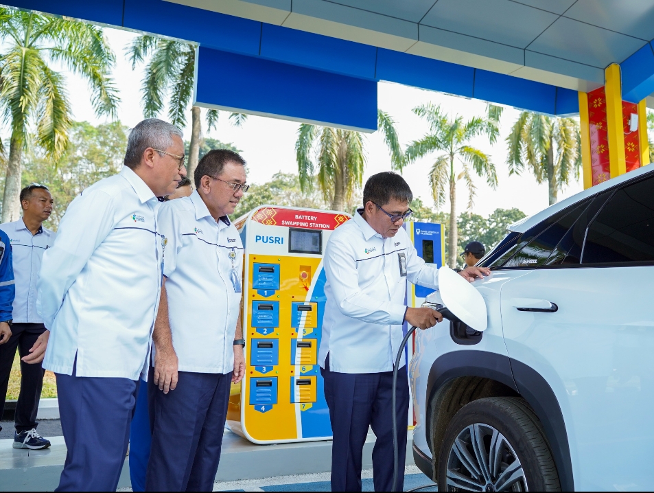 Dukung Green Energy, Pusri Launching Renewable Energy Charging Station Tenaga Surya Khusus Mobil Listrik 