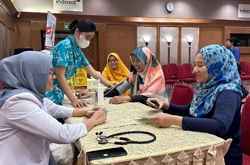 Peduli Kesehatan Masyarakat, Indosat Sumatera Kolaborasi PMI Selenggarakan Donor Darah di 3 Kota