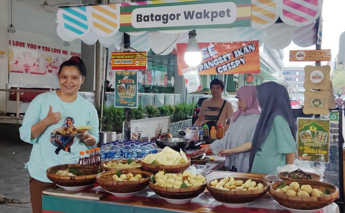 Batagor Wakpet, Diburu Pelanggan karena Ukuran Jumbo