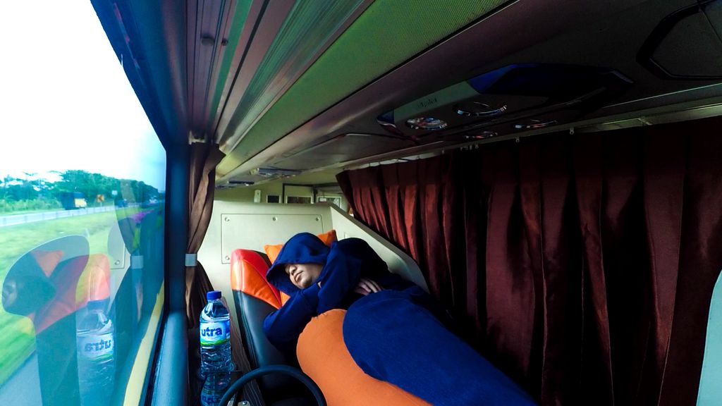 Enam Pilihan Sleeper Bus Untuk Perjalanan Libur Akhir Tahun Anda 