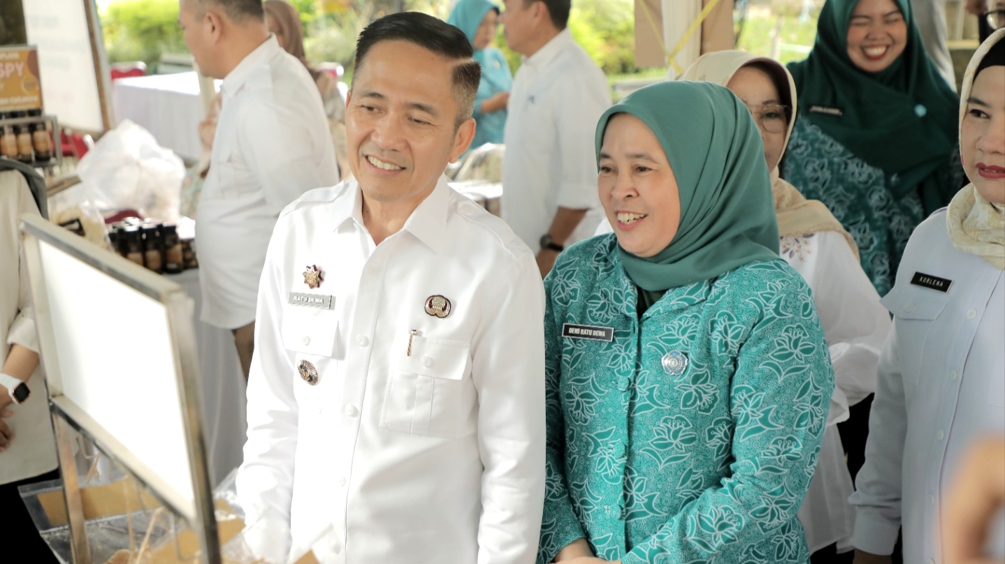 Pj Wali Kota Palembang Ratu Dewa Tinjau Bazar Ramadan 1445 H, Dukung Peran UKM Tingkatkan Perekonomian 