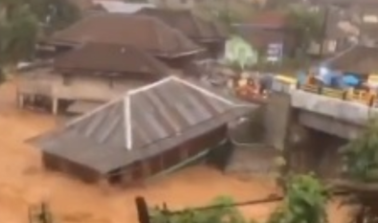 Banjir Bandang Terjang OKU Selatan, 1 Rumah Hanyut Terbawa Dahsyatnya Arus 