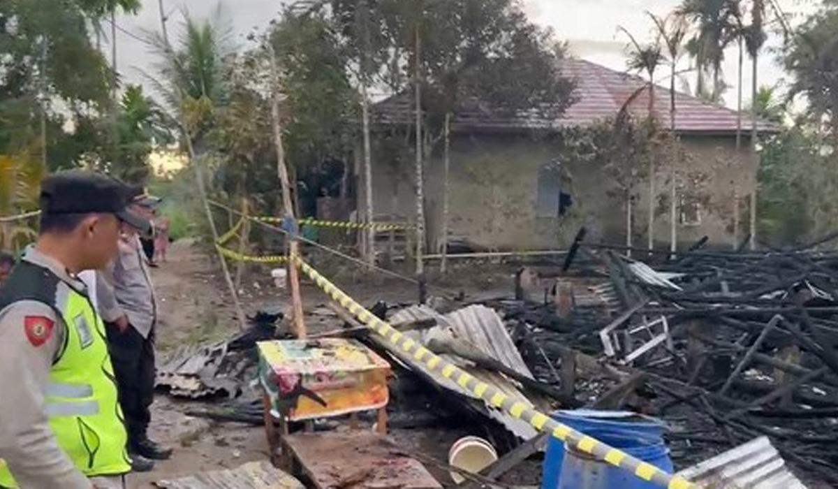 Lupa Matikan Lilin Saat Listrik Padam, Dua Rumah di Sako Palembang Ludes Terbakar, Waspada Ini Bahaya Lainnya