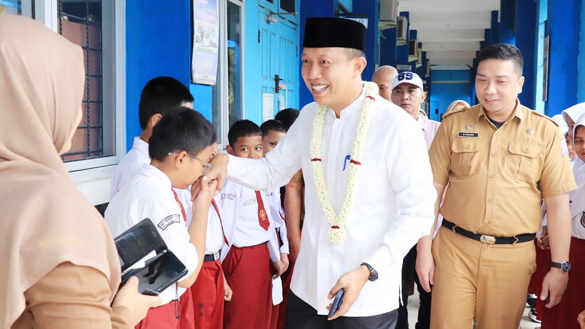 Buku Ramadan Gratis di Palembang Mulai Didistribusikan, Kadisdik Amri: Tidak Ada Pungutan Sepeser Pun