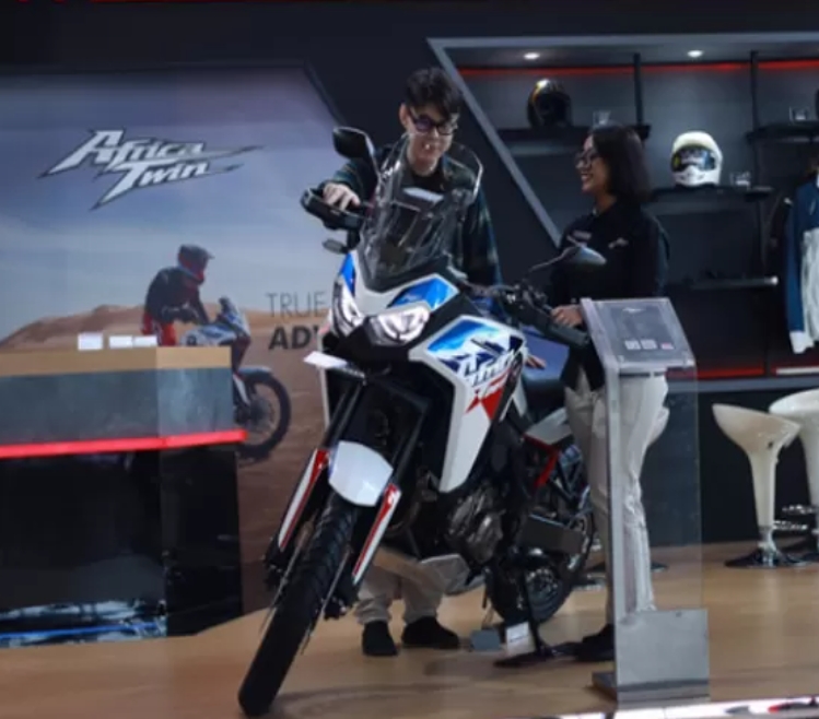 Pertama Kali Tampil di Indonesia, AHM Pamerkan Unit Terbaru Honda CRF1100L Africa Twin Selama GIIAS 2024