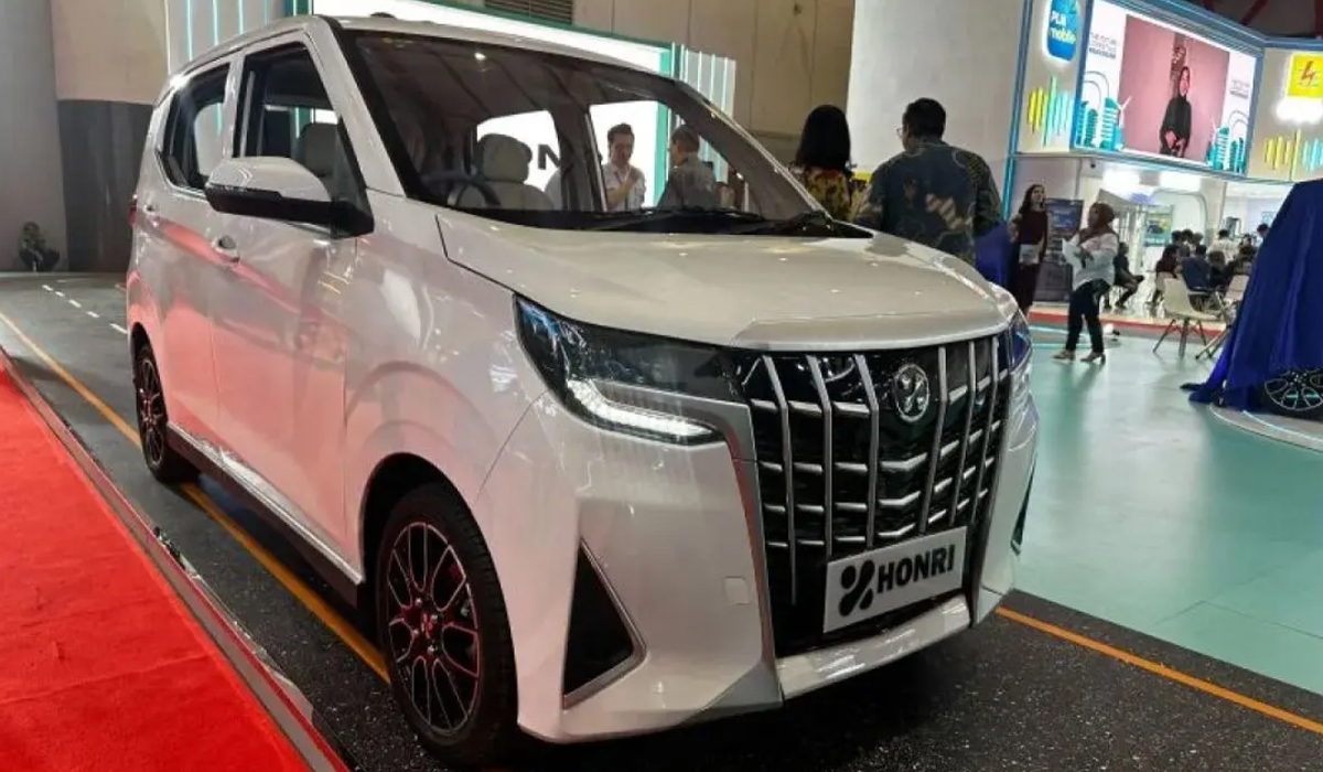 Punya Tampilan Mirip Toyota Alphard, Mobil Listrik Ini Cuma Dibandrol Rp 100 Jutaan