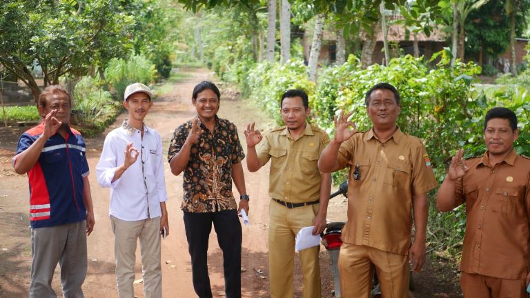 Raynaldi Akbar Tinjau Pembangunan Jalan Desa Sukorejo Musi Rawas