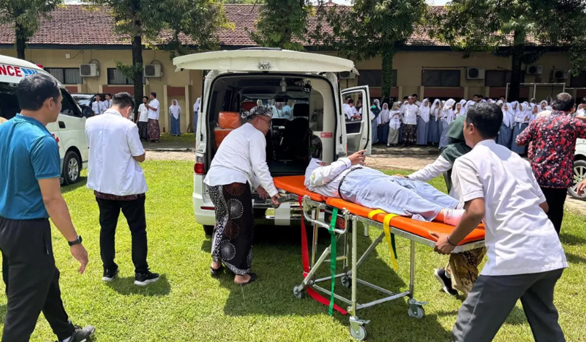 121 Siswa SMA 2 Kudus Diduga Keracunan MBG, SPPG Purwosari Siap Bertanggung Jawab  