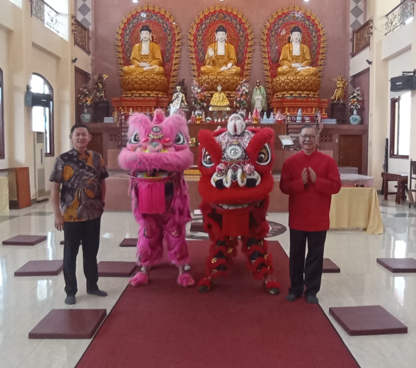 Imlek Bersama di Vihara Dharmakirti, Meriah  Dihibur Barongsai dan Cai Shen