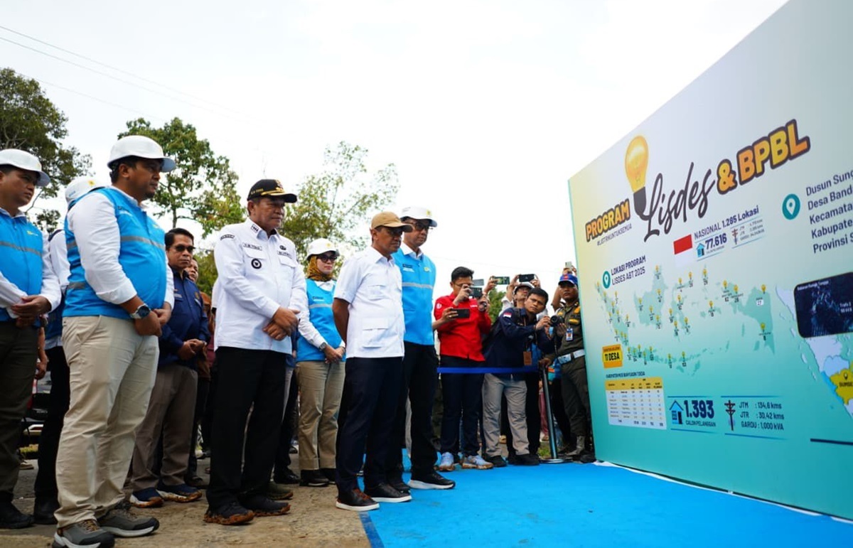Negara Hadir, Pemerintah Targetkan 1.285 Desa Terang di 2025