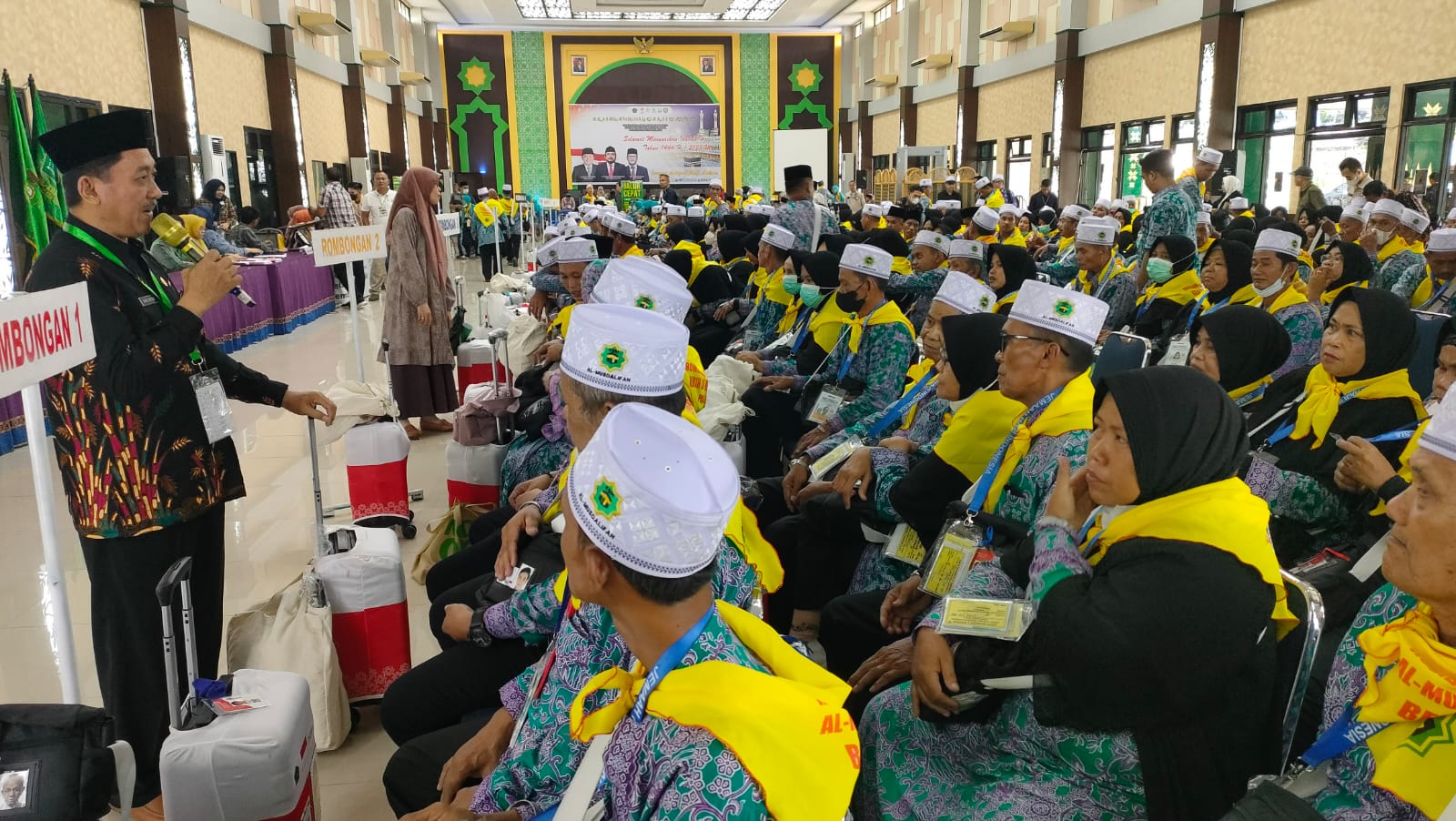 Kedatangan Kloter 23 dan 24 Serentak, Jemaah Numpuk di Asrama Haji Palembang