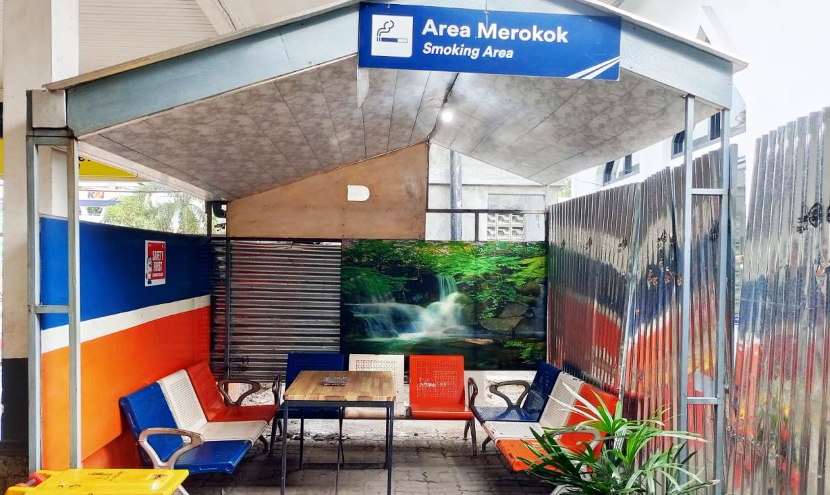 KAI Divre III Palembang Ingatkan Pelanggan Terkait Larangan Merokok di Stasiun dan Dalam Kereta Api