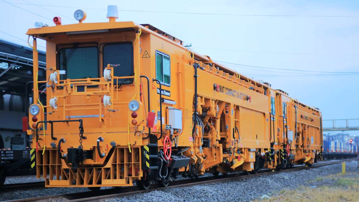 KPJR Optimalkan Perawatan Prasarana Jalur Rel, Dukung Peningkatan Kinerja Angkutan KAI Divre III Palembang