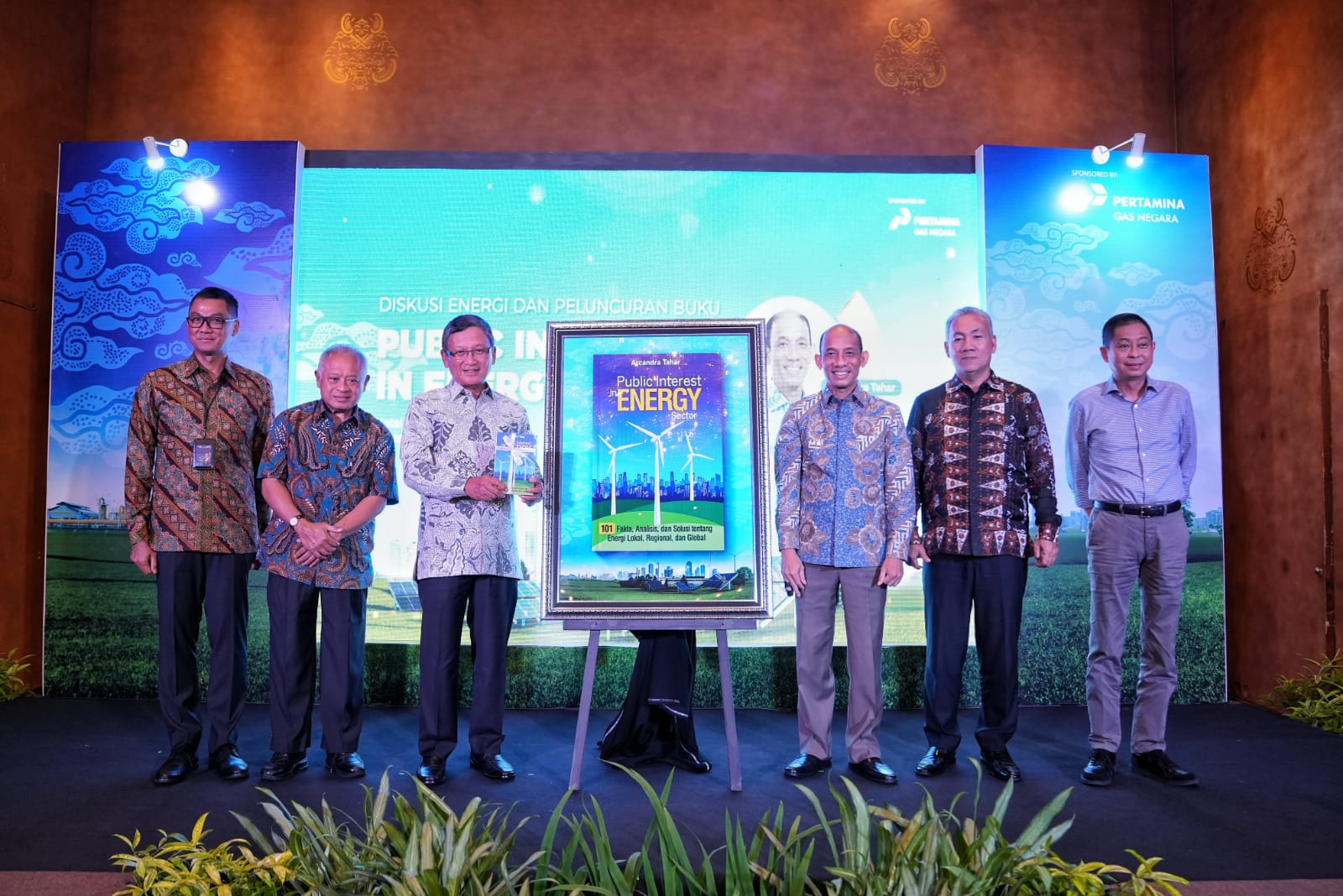 Arcandra Tahar Luncurkan Buku “Public Interest in Energy Sector