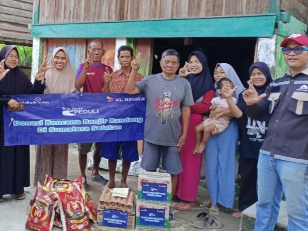 XL Axiata Salurkan Donasi Bantuan Peduli Korban Banjir dan Erupsi Gunung Marapi di 3 Provinsi Pulau Sumatera