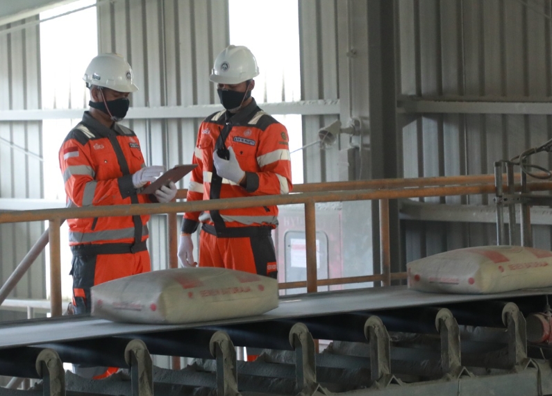 Domestic Highlights Hari Ini, BI: Indeks Keyakinan Konsumen Mei 2025 Turun, Penjualan Semen Turun 21 Persen