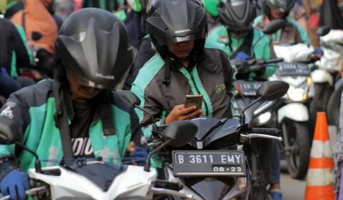 Driver Ojol Se-Jabodetabek Kompak Offbid Massal, Gelar Demo di Istana Merdeka