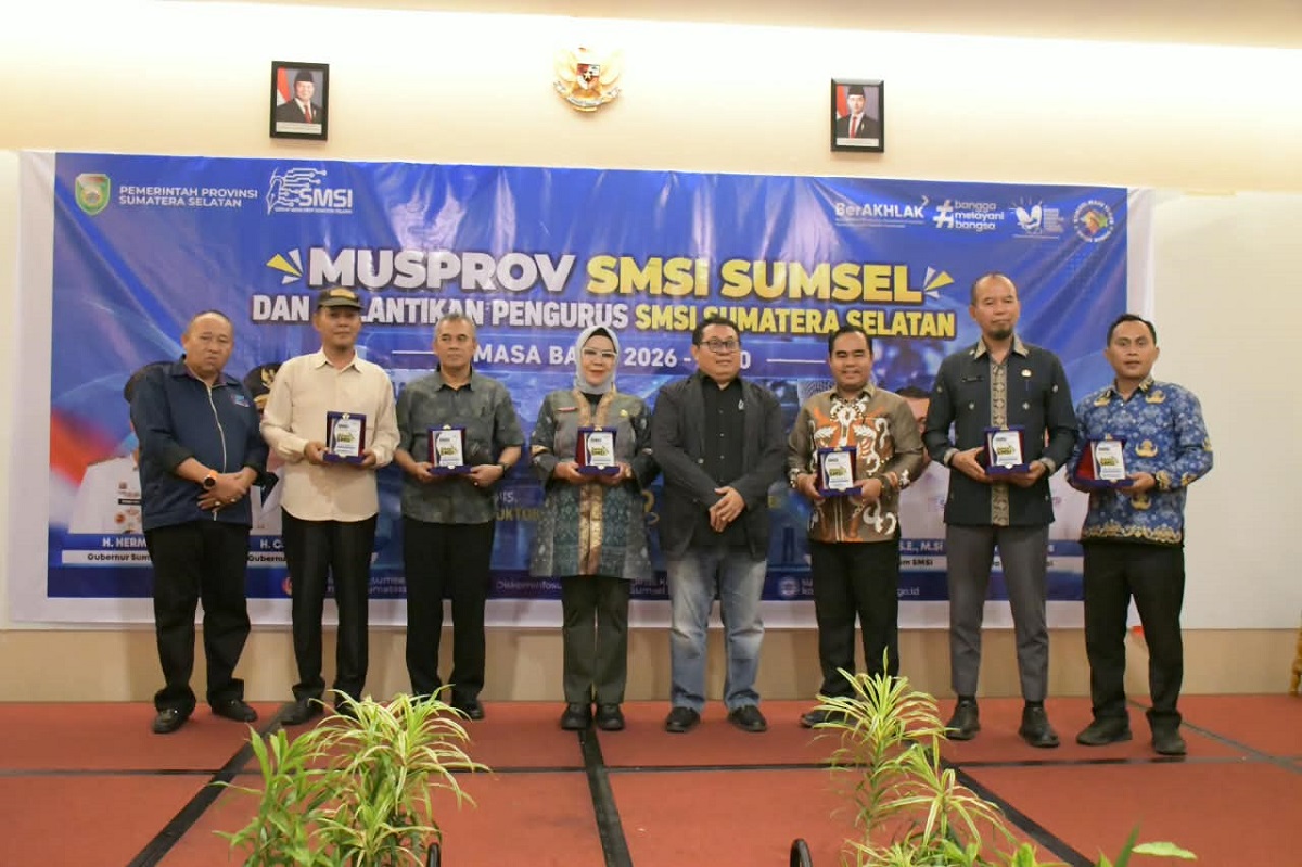 Bupati PALI Terima Penghargaan SMSI, Ketum: Apresiasi Upaya Penguatan Kemitraan Antara Pemda dengan Media