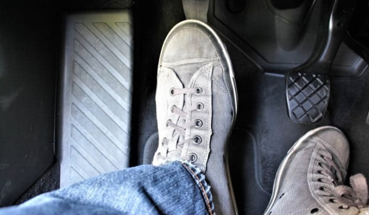 Waspada! Berikut Tanda Rem Mobil Bermasalah, Begini Cara Merawatnya Agar Selalu Aman Saat Berkendara